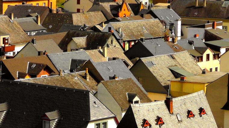 Quels sont les tendances à suivre en 2025 lors d’une rénovation de toiture ?