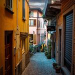découvrez le shopping historique : explorez des boutiques anciennes, trouvez des articles uniques et plongez dans l’histoire tout en faisant vos achats dans des lieux emblématiques.
