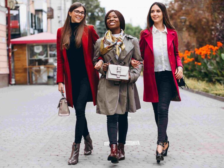 Tendances actuelles : les pièces incontournables de la mode féminine