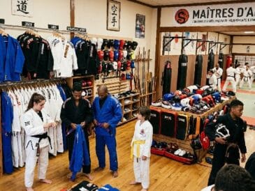 équipements et kimonos